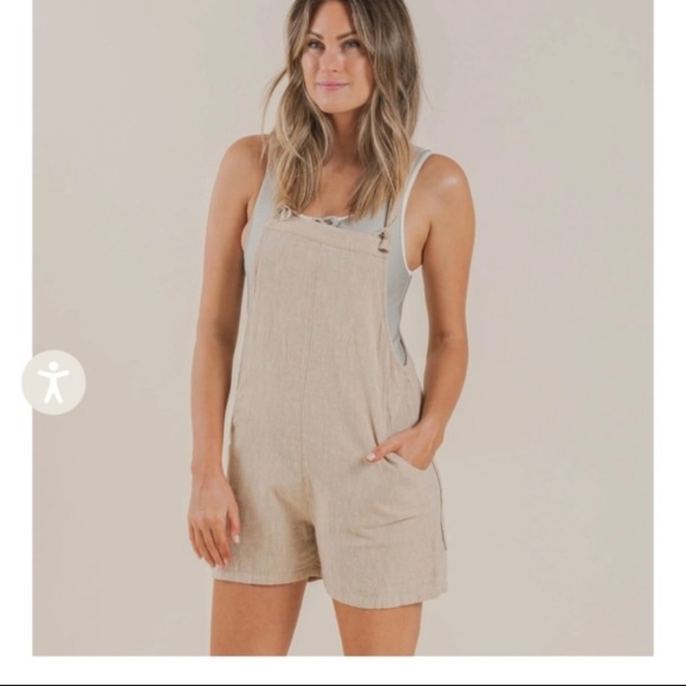 Rylee + Cru Linen Overall Shorts -Beige XS